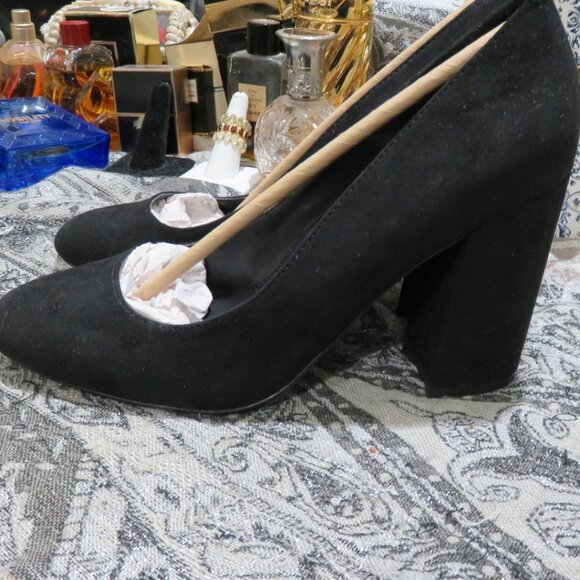 BOGO Justfab Daphne Classic  Black Vegan Faux Suede Block Chunky Heel Pumps 7.5 - Picture 1 of 11